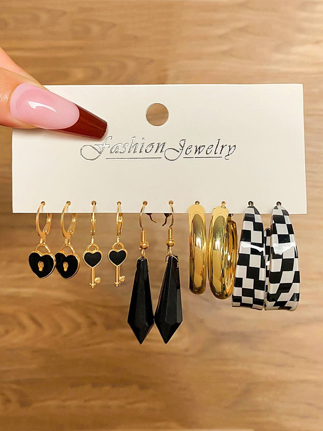 

Fashion Frill Black & White Classic Drop Earrings