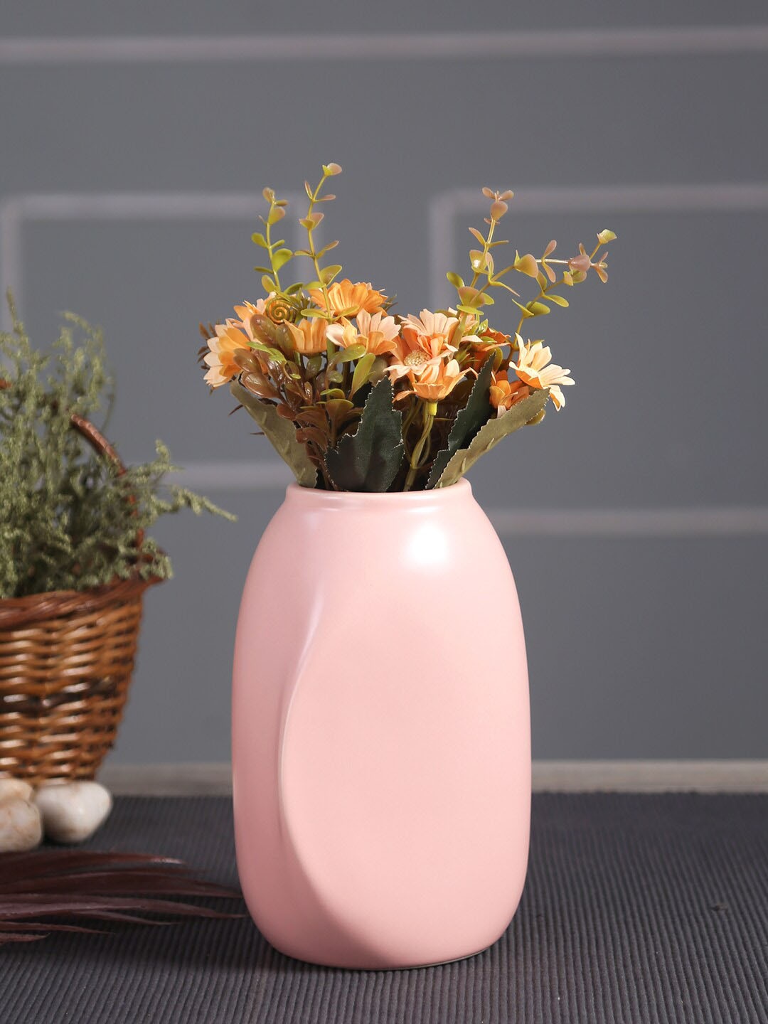 

TAYHAA Pink Solid Ceramic Vases