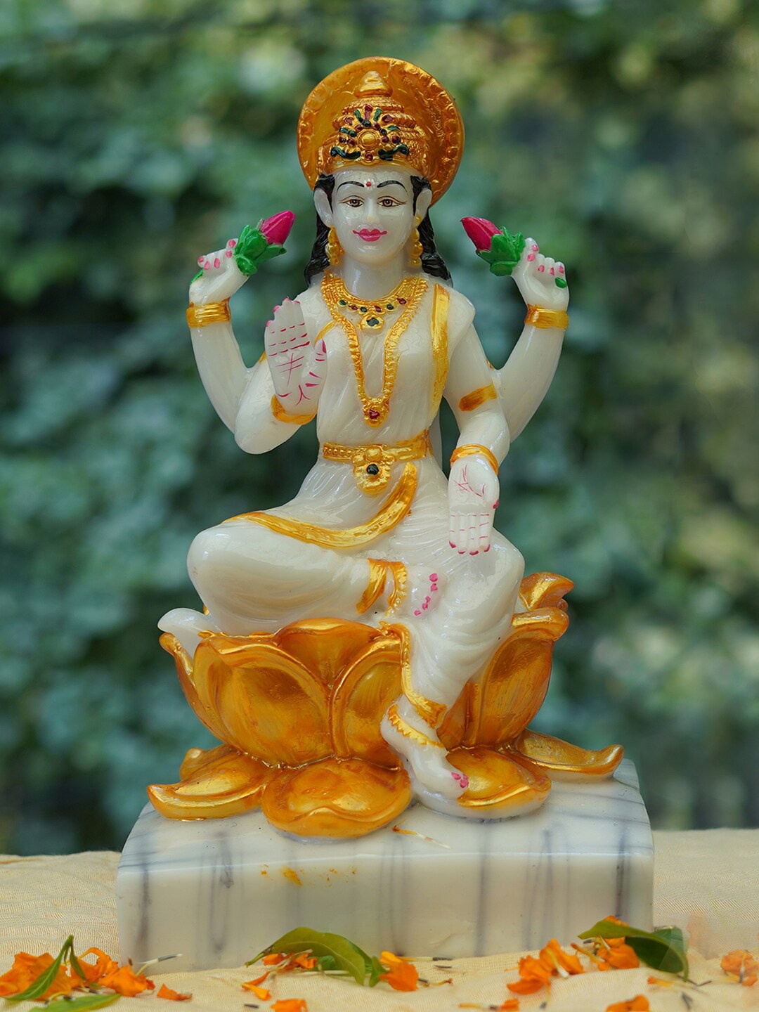 

Gallery99 White & Gold-Toned Marble Hand-painted Laxmi Idol Showpieces