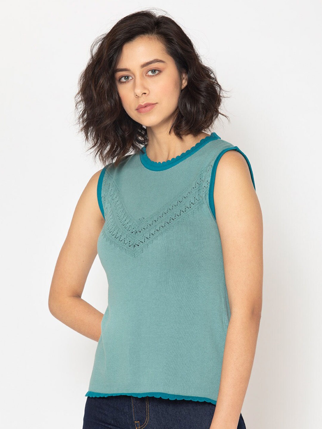 

SHAYE Women Green Sweater Vest