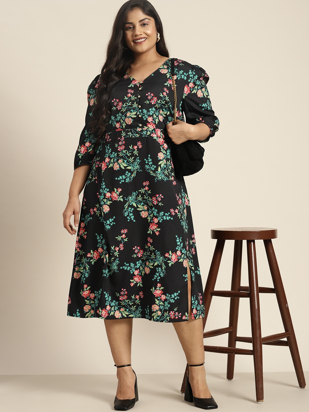 

Sztori Plus Size Tropical Printed Puff Sleeves Slit Detail A-Line Midi Dress, Black