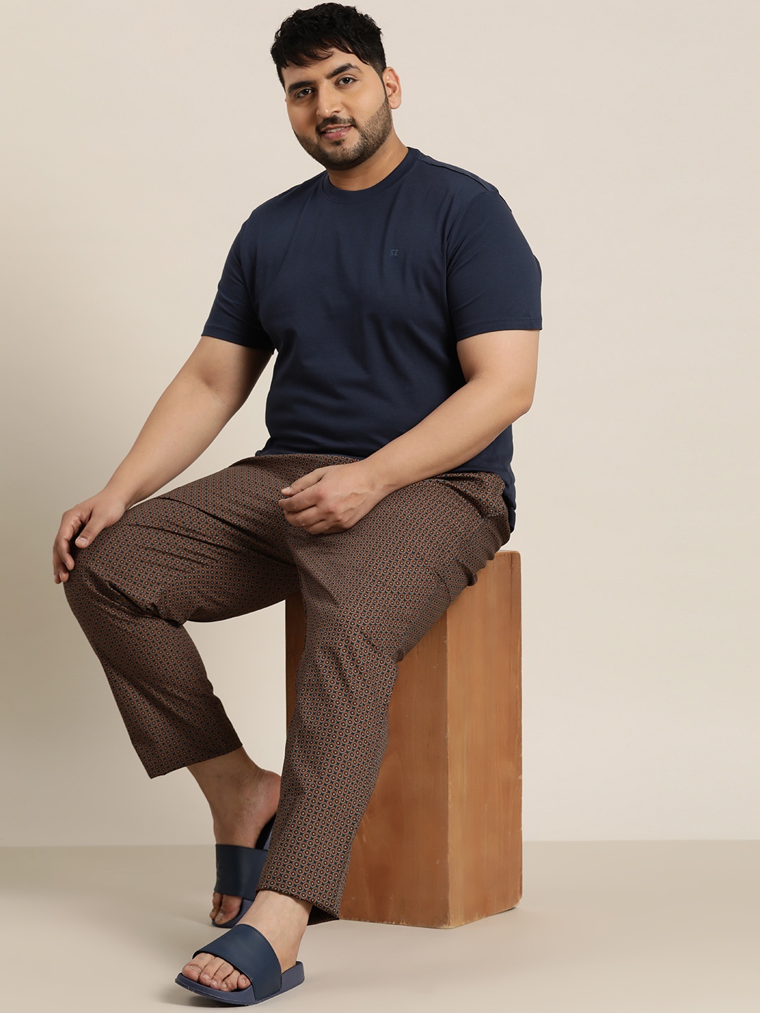 

Sztori Men Plus Size Pure Cotton Printed Lounge Pants, Navy blue