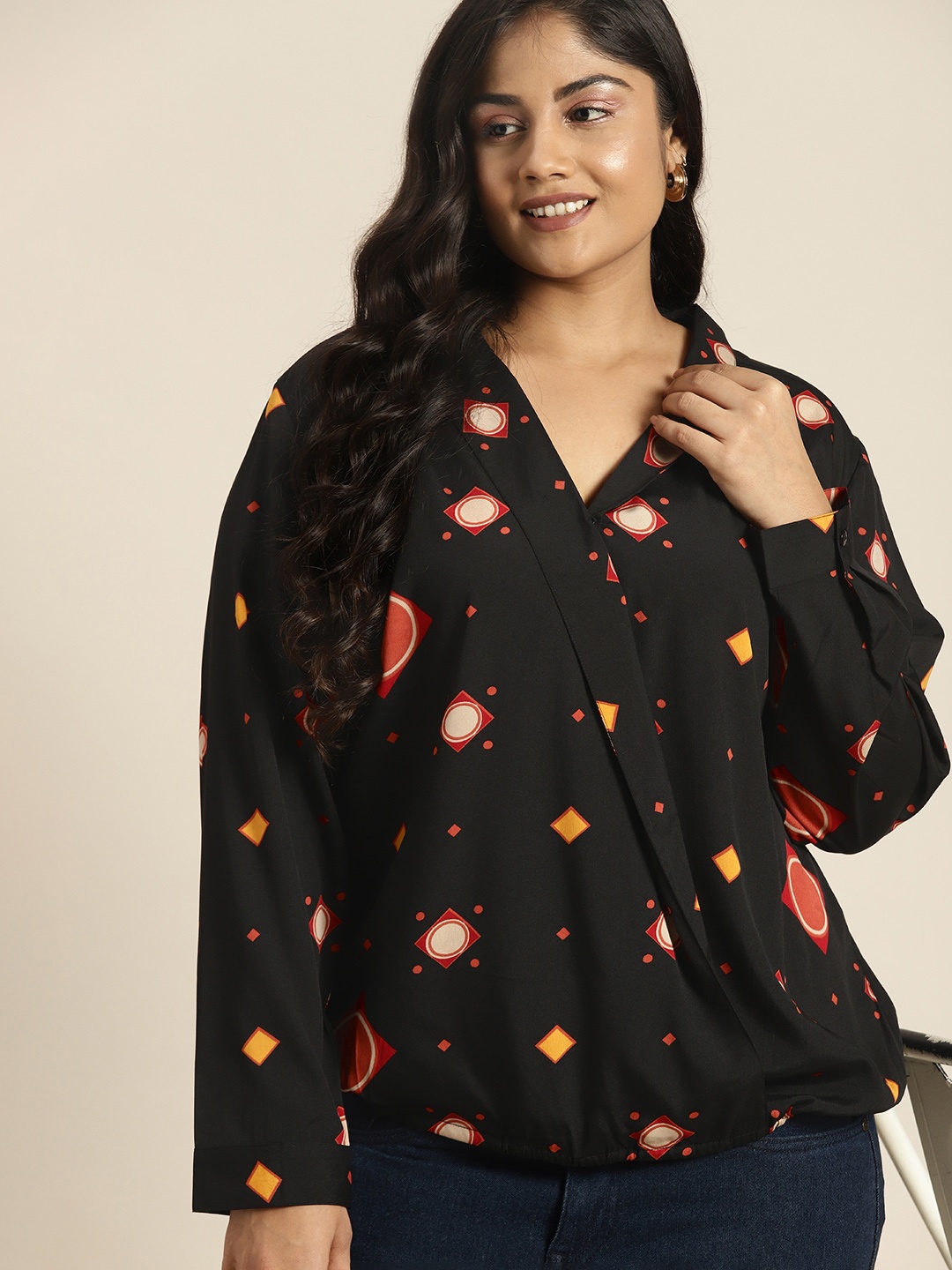 

Sztori Plus Size Geometric Printed Wrap Top, Black