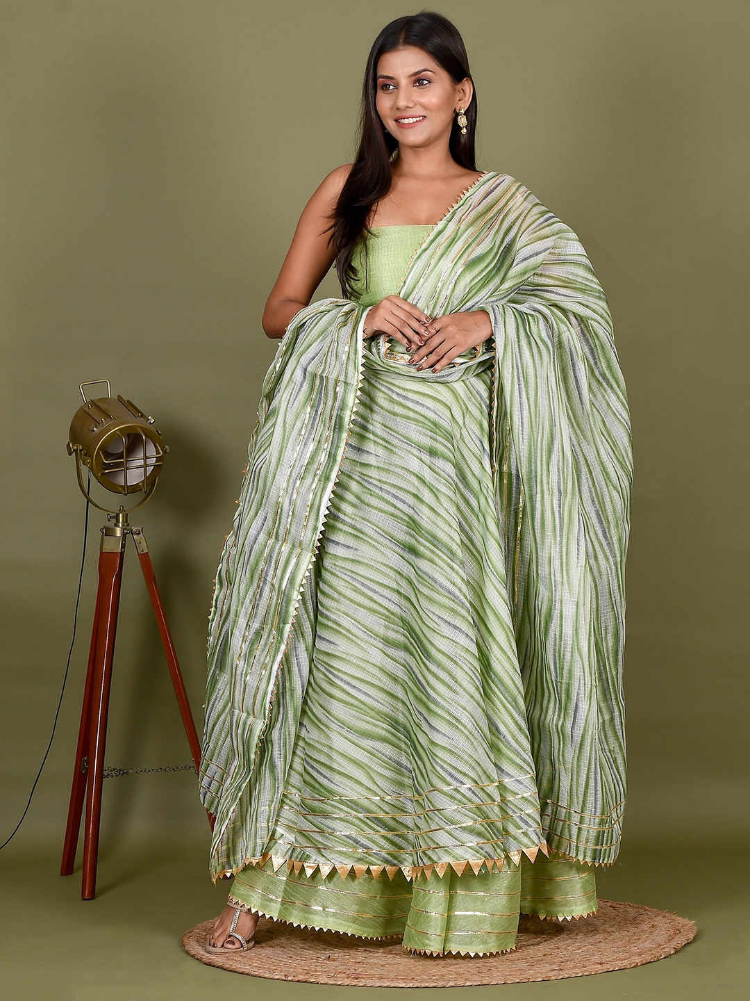 

Kesarya Green & Grey Ready to Wear Lehenga & Unstitched Blouse With Dupatta