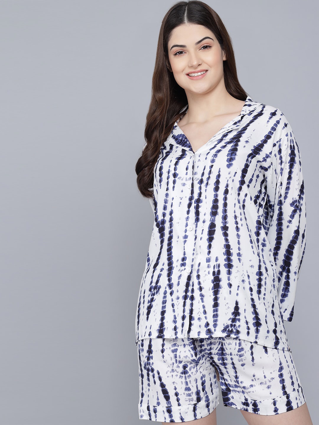 

SEPHANI Women White & Navy Blue Printed Night suit
