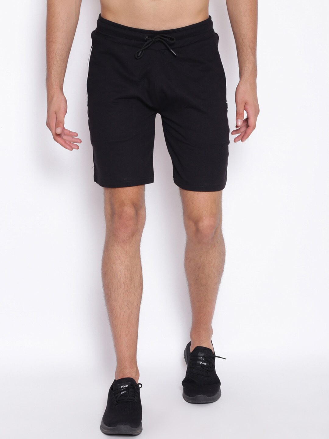 

UNPAR Men Black Solid Sports Shorts