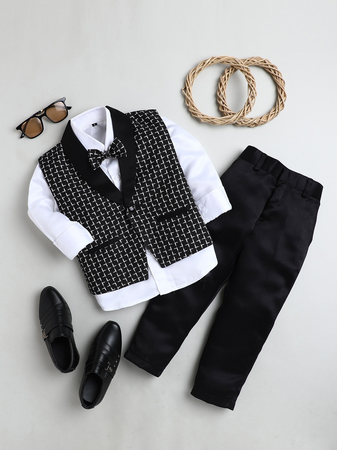 

Jeetethnics Boys Black & White Solid Shirt & Trouser With Waist Coat