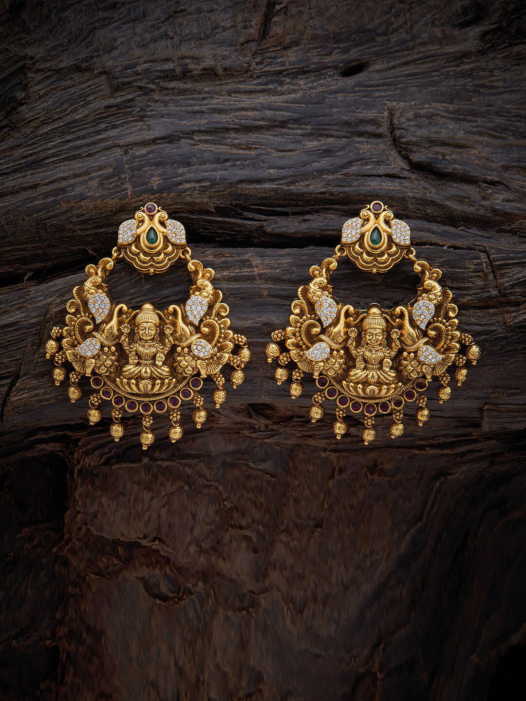 

Kushal's Fashion Jewellery Red Crescent Shaped Chandbalis Earrings