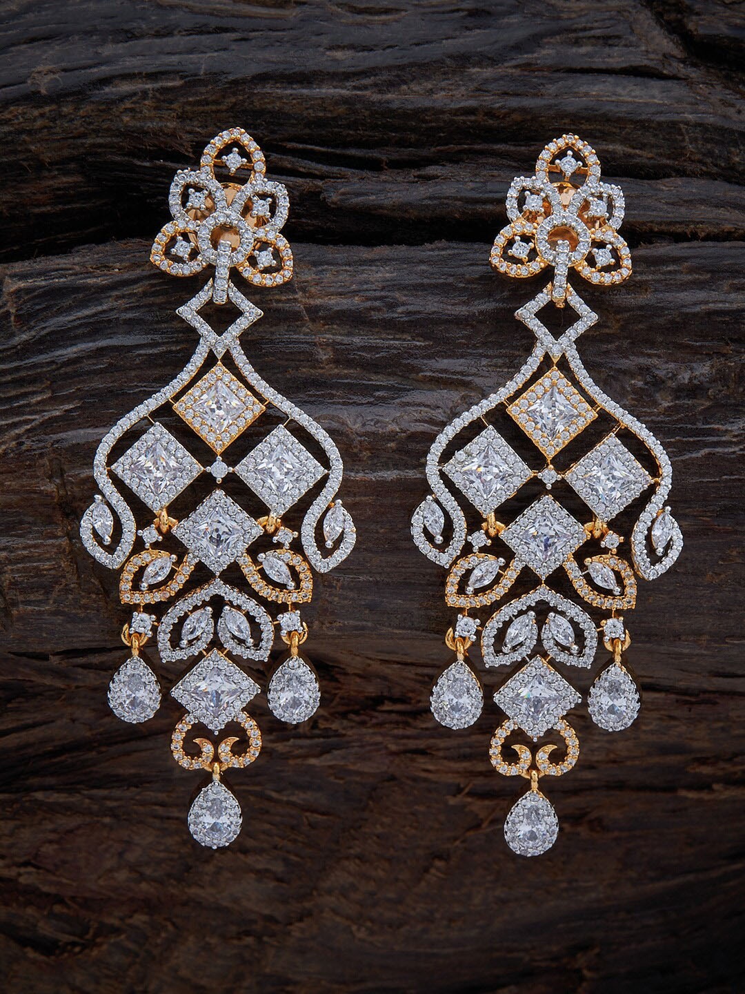 

Kushal's Fashion Jewellery White & Gold-Toned Contemporary Gold-Plated Drop Earrings