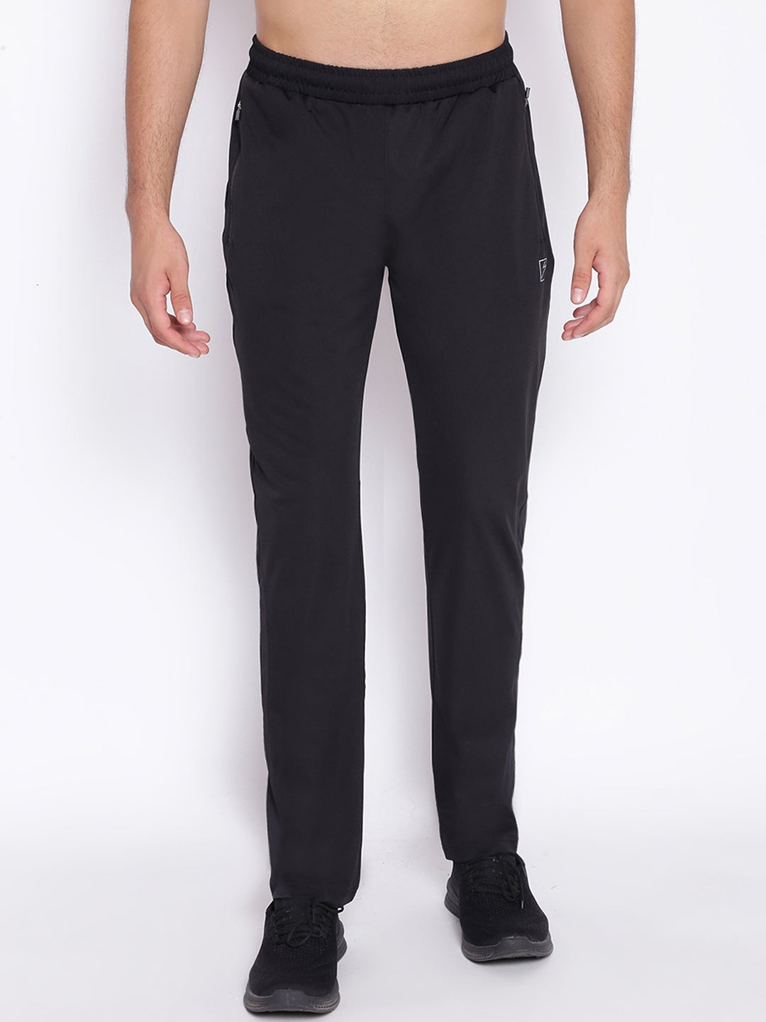 

UNPAR Men Black Solid Track Pants