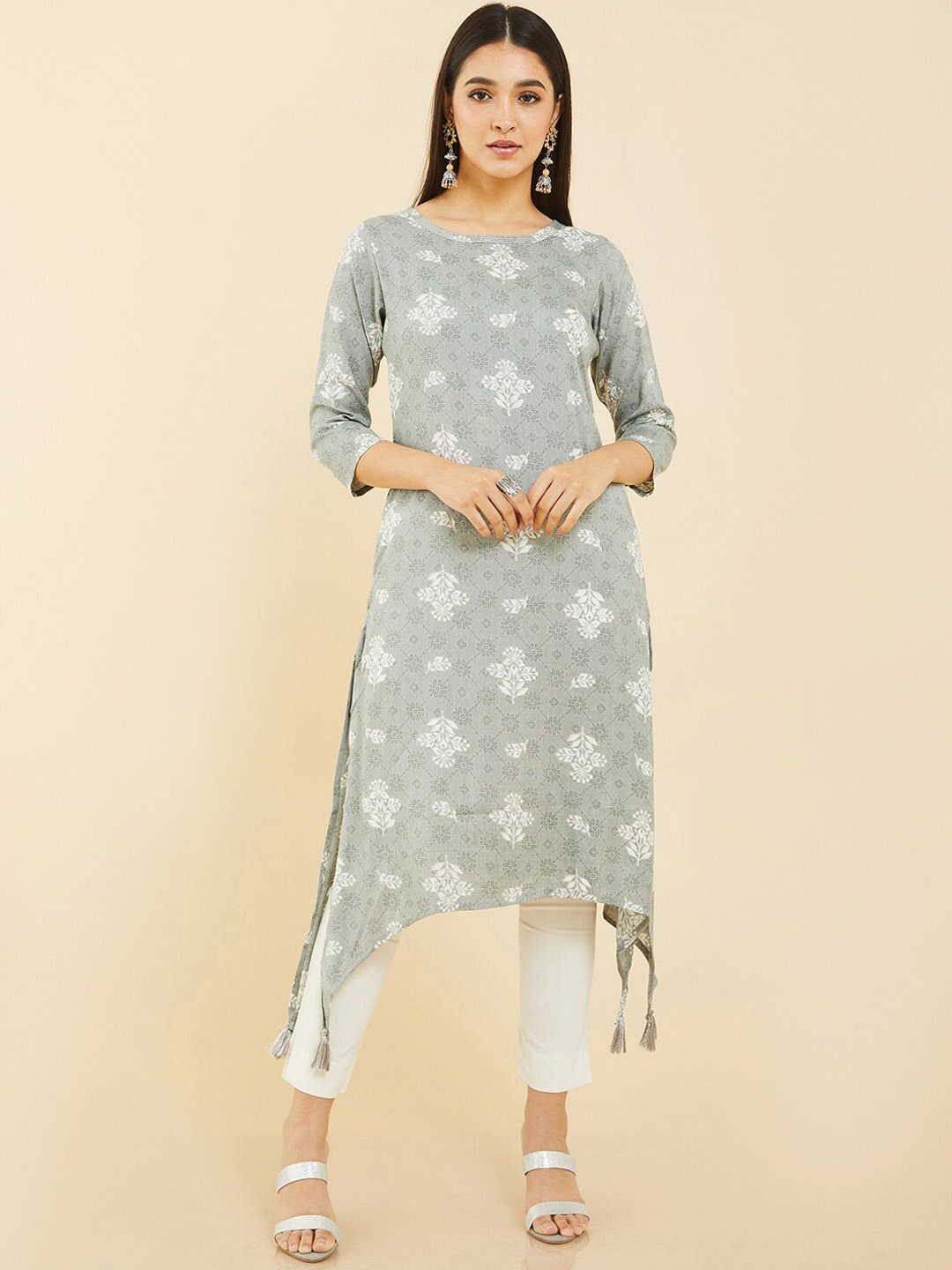 

Soch Floral Printed Asymmetric Hem Straight Regular Kurta, Grey