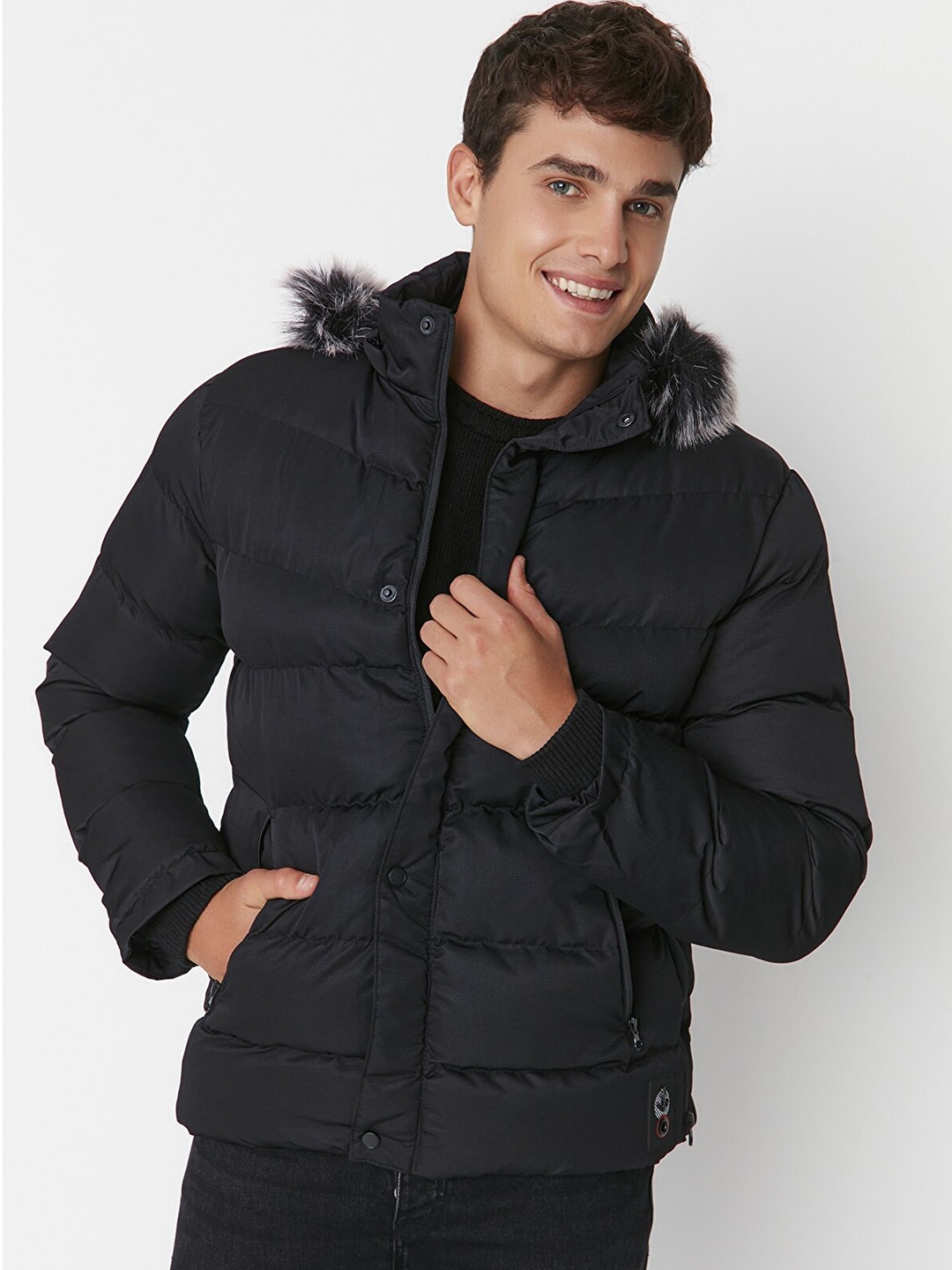 

Trendyol Men Black Solid Puffer Jacket