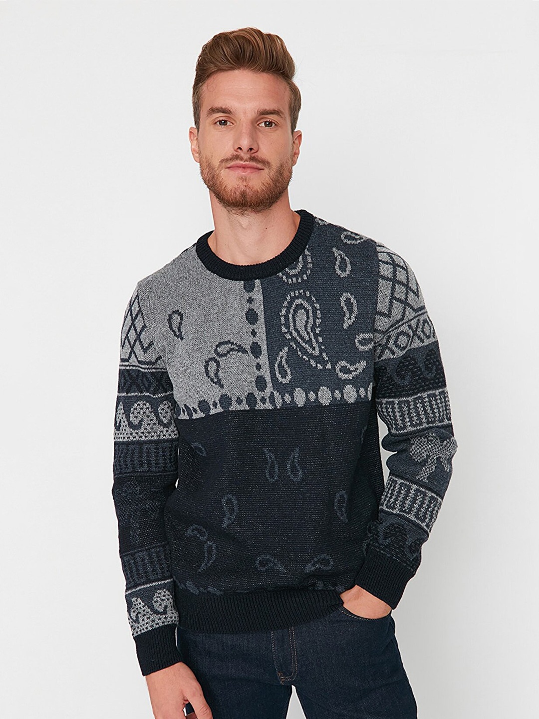 

Trendyol Men Ethnic Motifs Printed Round Neck Pullover, Navy blue