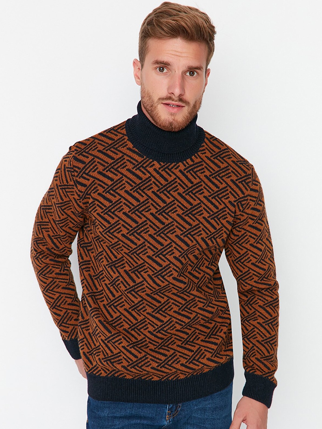 

Trendyol Men Turtle Neck Geometric Printed Pullover, Navy blue