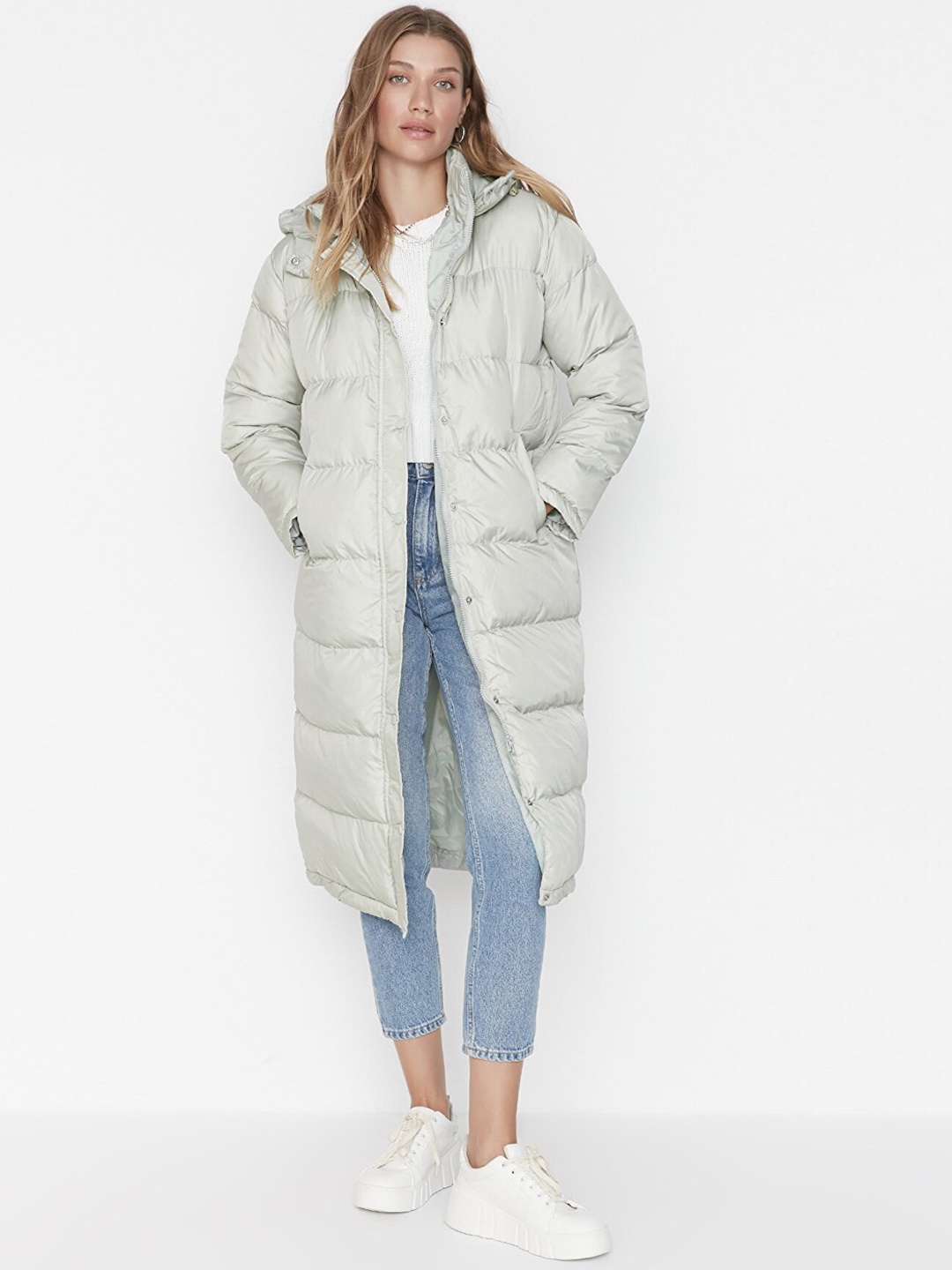 

Trendyol Women Khaki Longline Puffer Jacket