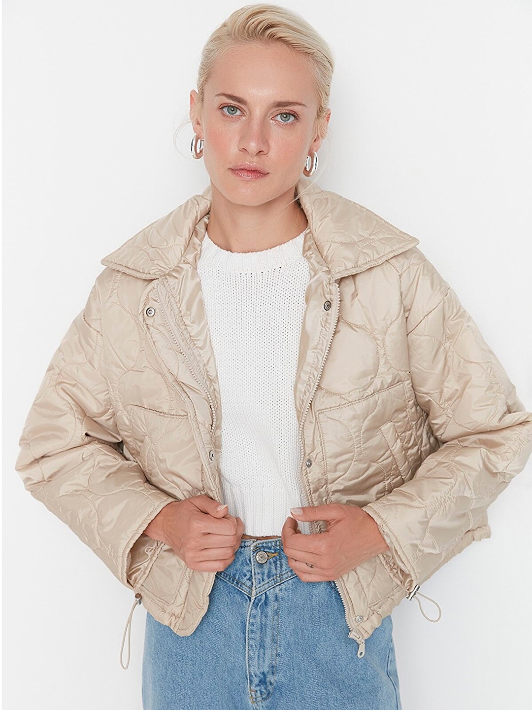 

Trendyol Women Beige Solid Puffer Jacket