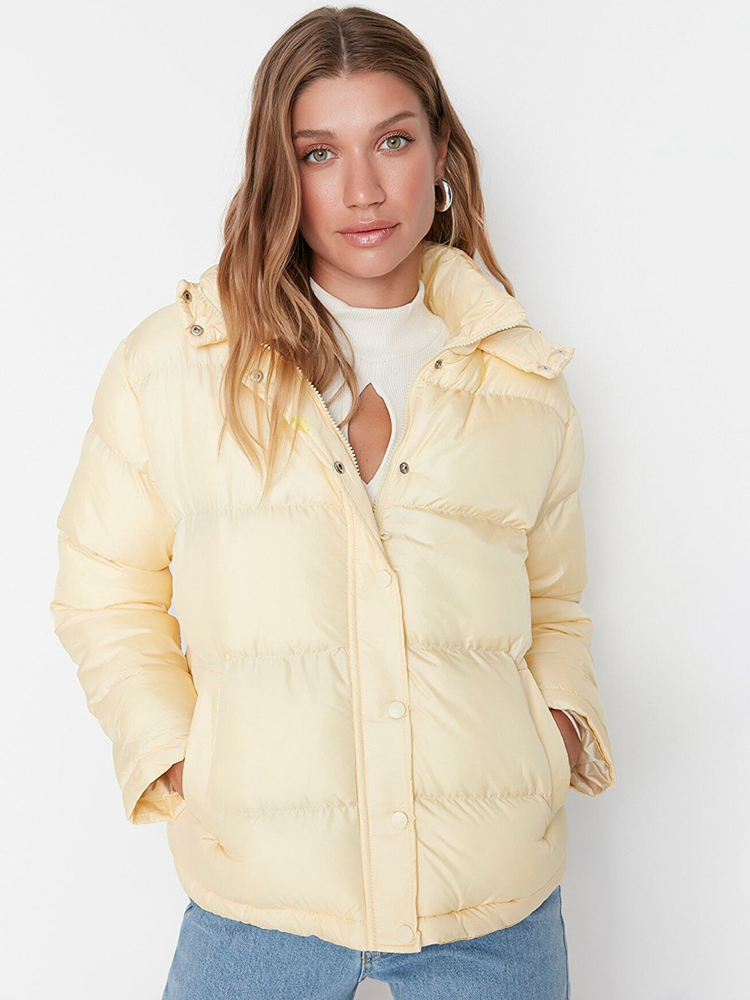 

Trendyol Women Yellow Solid Puffer Jacket