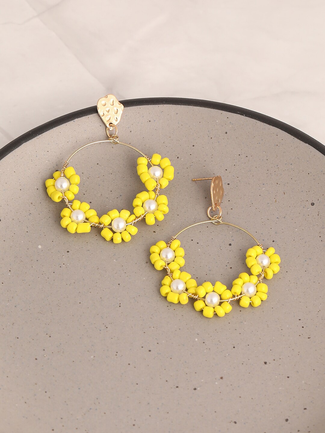 

SOHI Yellow & Gold Plated Contemporary Hoop Earrings
