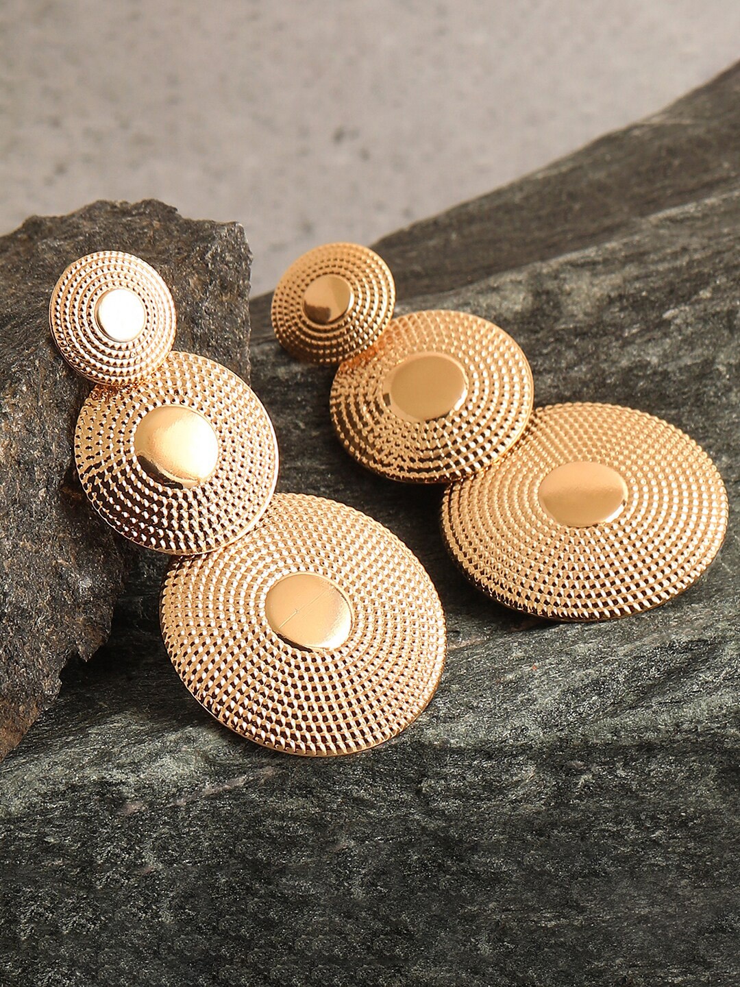 

SOHI Gold Plated Contemporary Drop Earrings