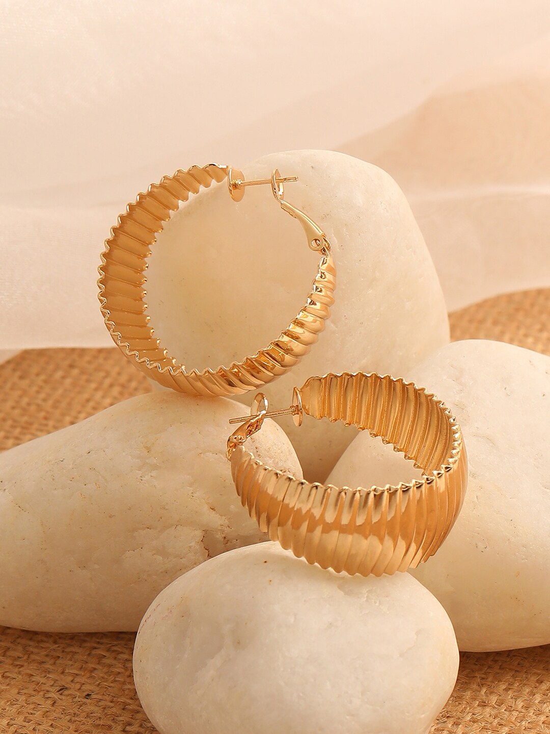 

SOHI Gold Plated Contemporary Hoop Earrings