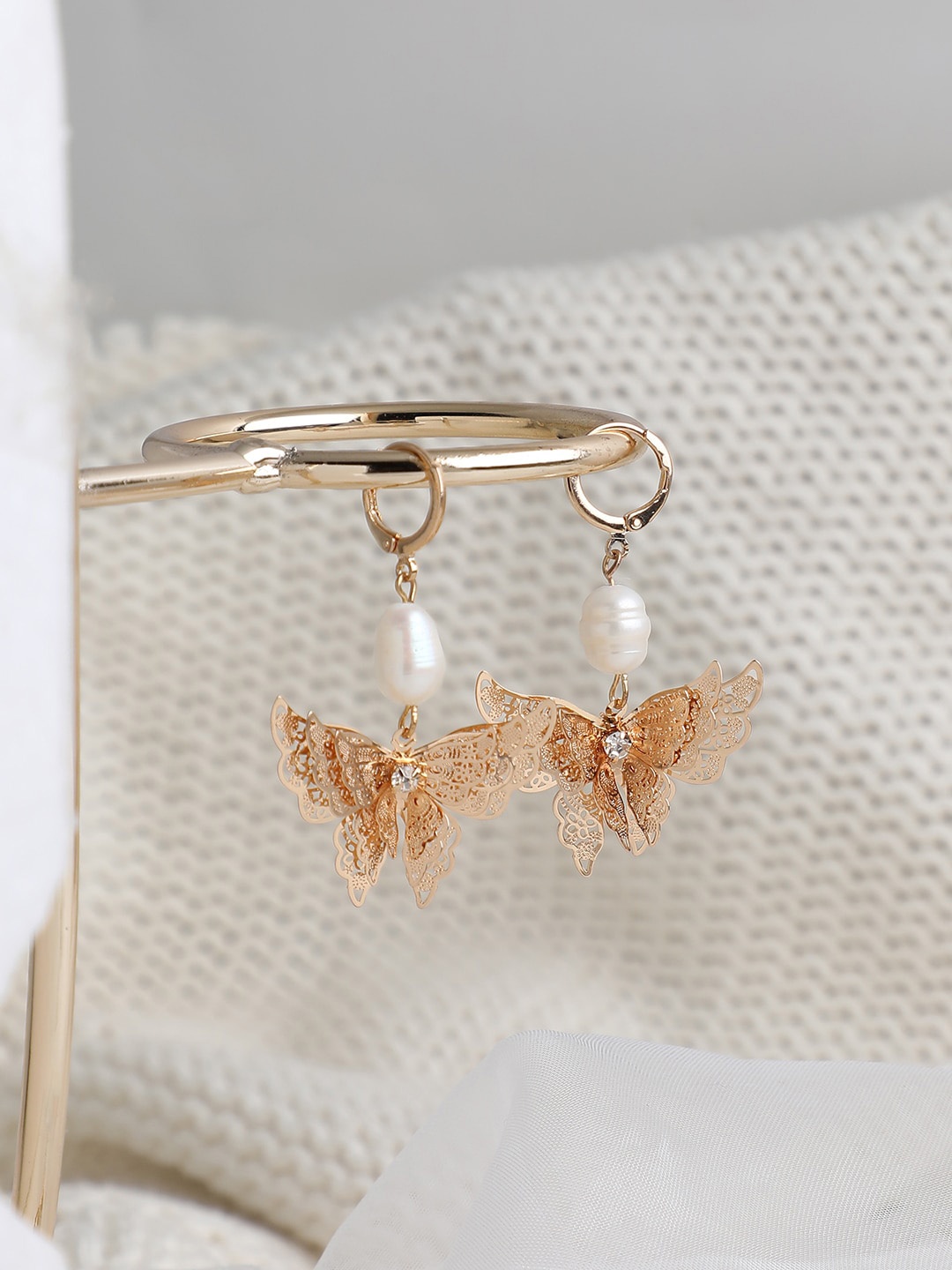 

SOHI Women Gold-Plated Drop Earrings