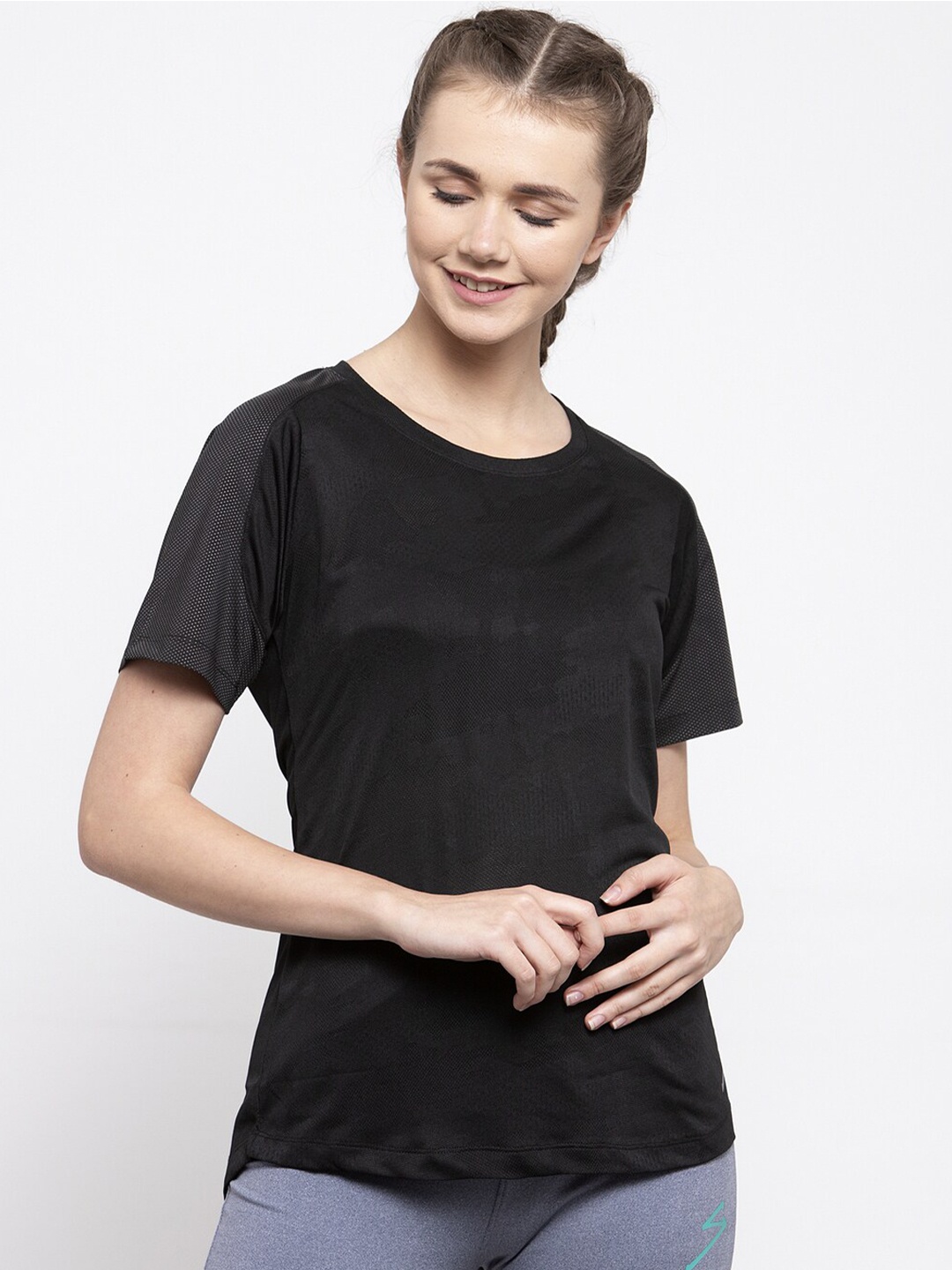 

UNPAR Women Black T-shirt