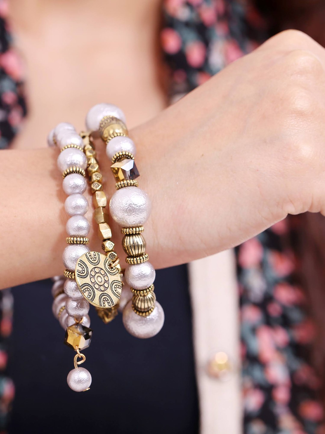 

Adwitiya Collection Gold-Plated White Stone-Studded Designer Bangle