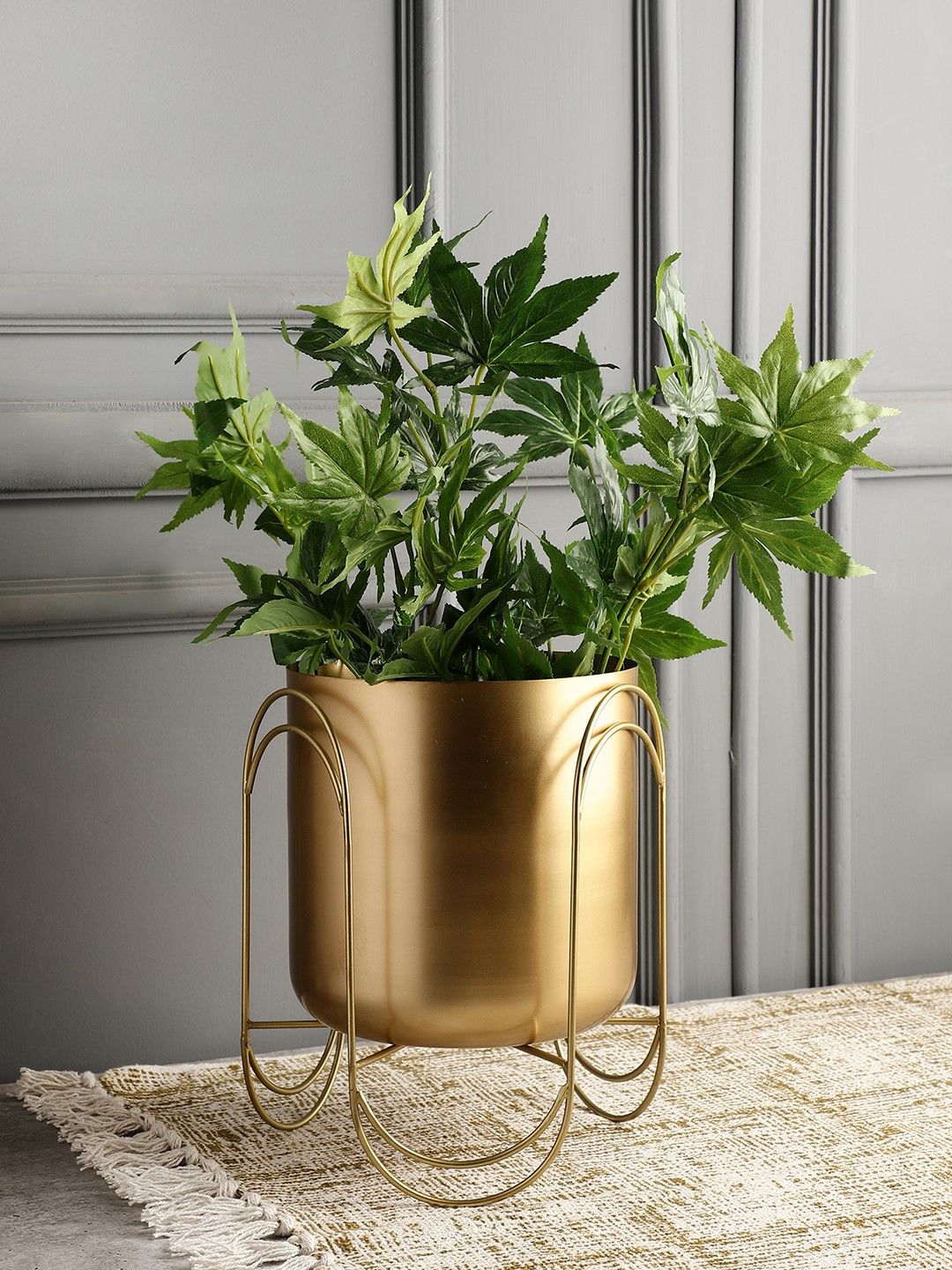 

OddCroft Gold-Toned Solid Floor Planter With Stand