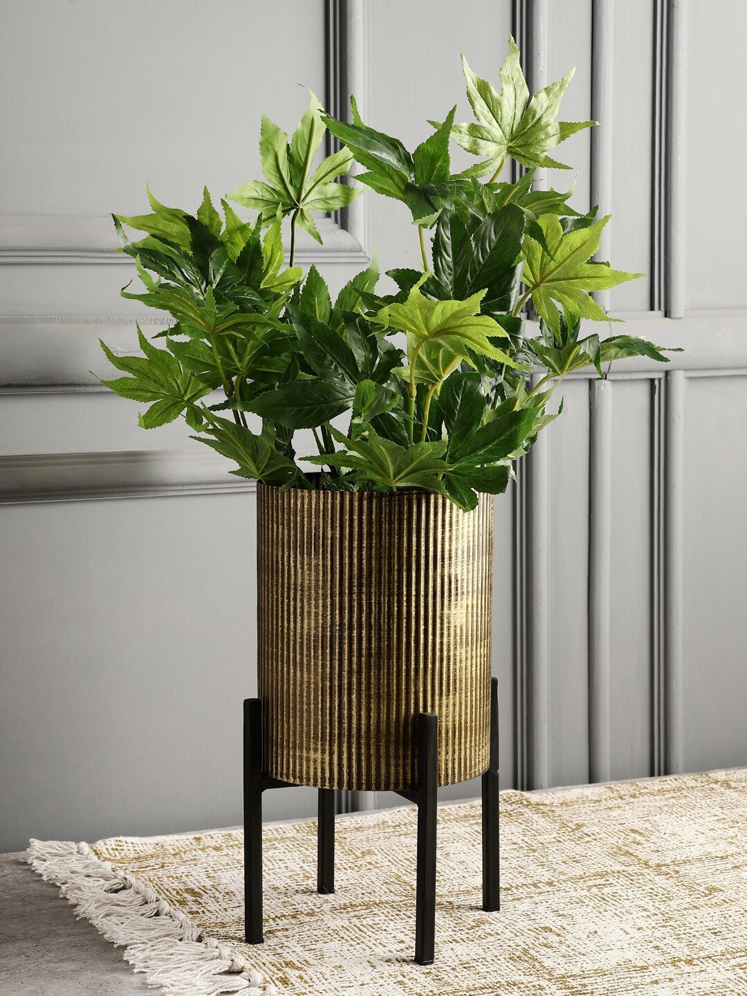 

OddCroft Bronze-Coloured Solid Planter With Stand