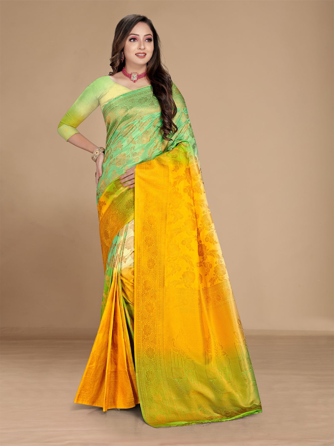 

VAIRAGEE Women Green & Yellow Floral Zari Saree