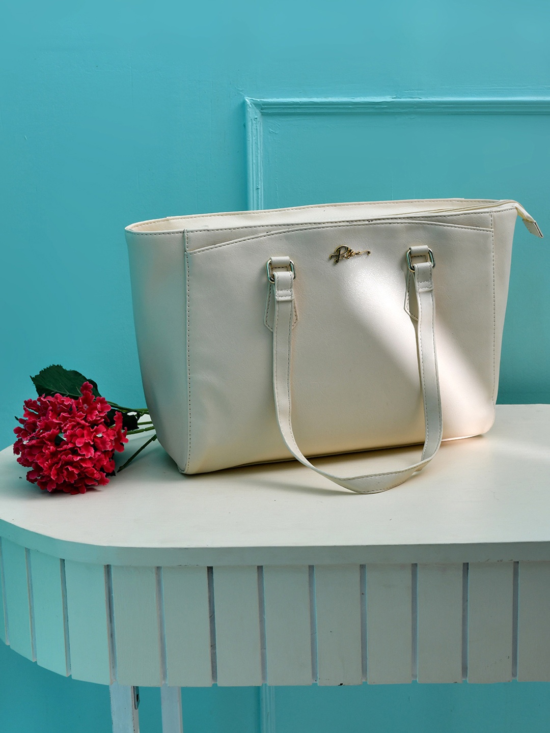 

Police Cream-Coloured Leather Structured Shoulder Bag