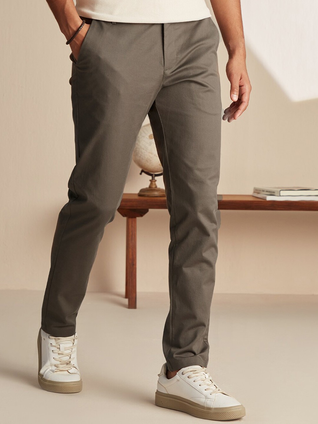

Andamen Men Brown Chinos Trousers