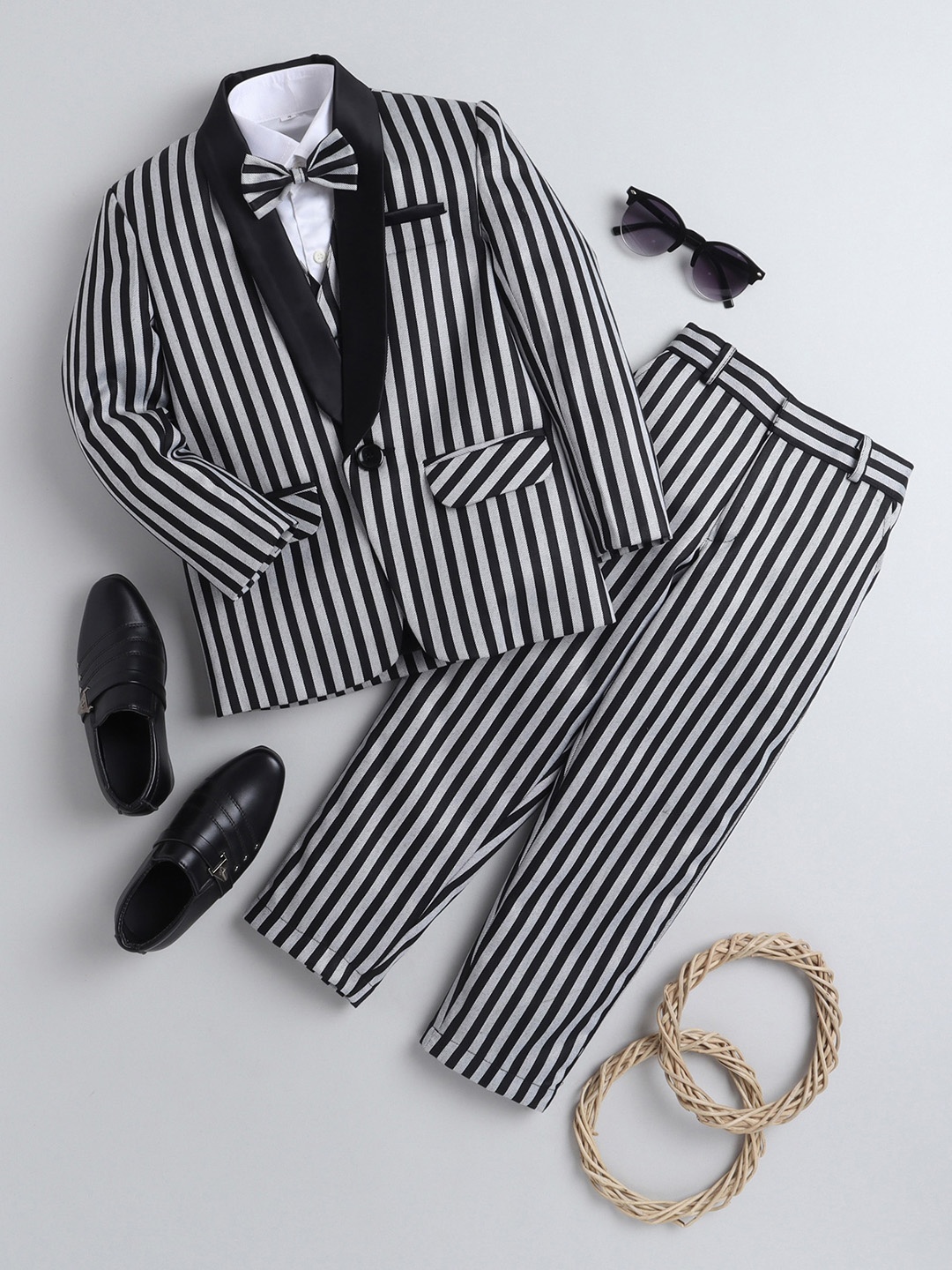 

Jeetethnics Boys Striped Single-Breasted 4-Piece Partywear Suit, Black