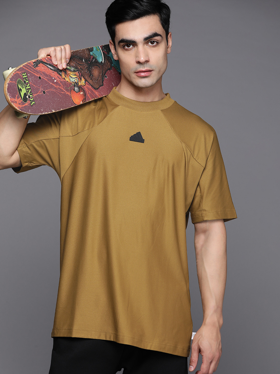 

ADIDAS Men Brand Logo Detail T-shirt, Mustard