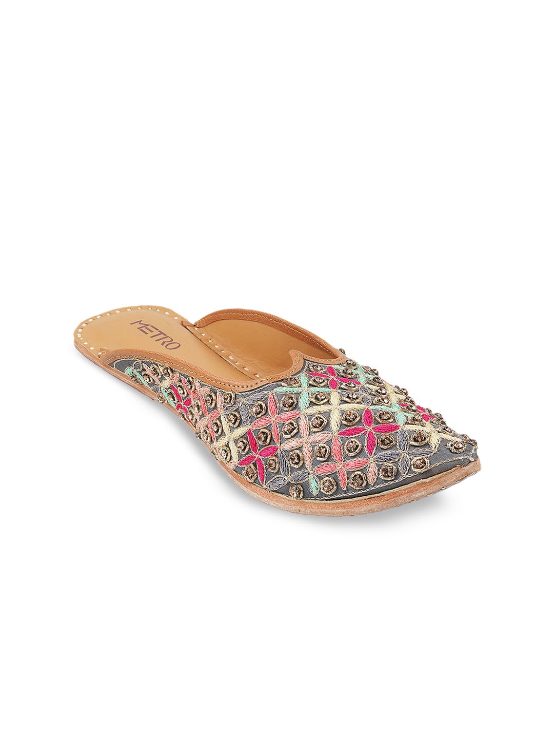 

Metro Women Tan Embellished Ethnic Mojaris Flats