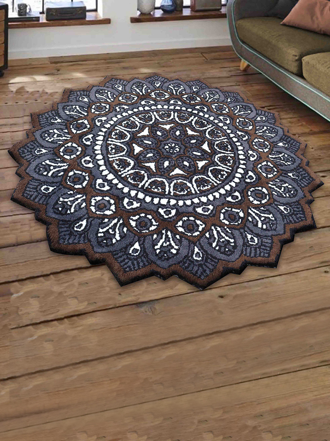 

PRESTO Brown Ethnic Print Round Hand-Tufted Carpet