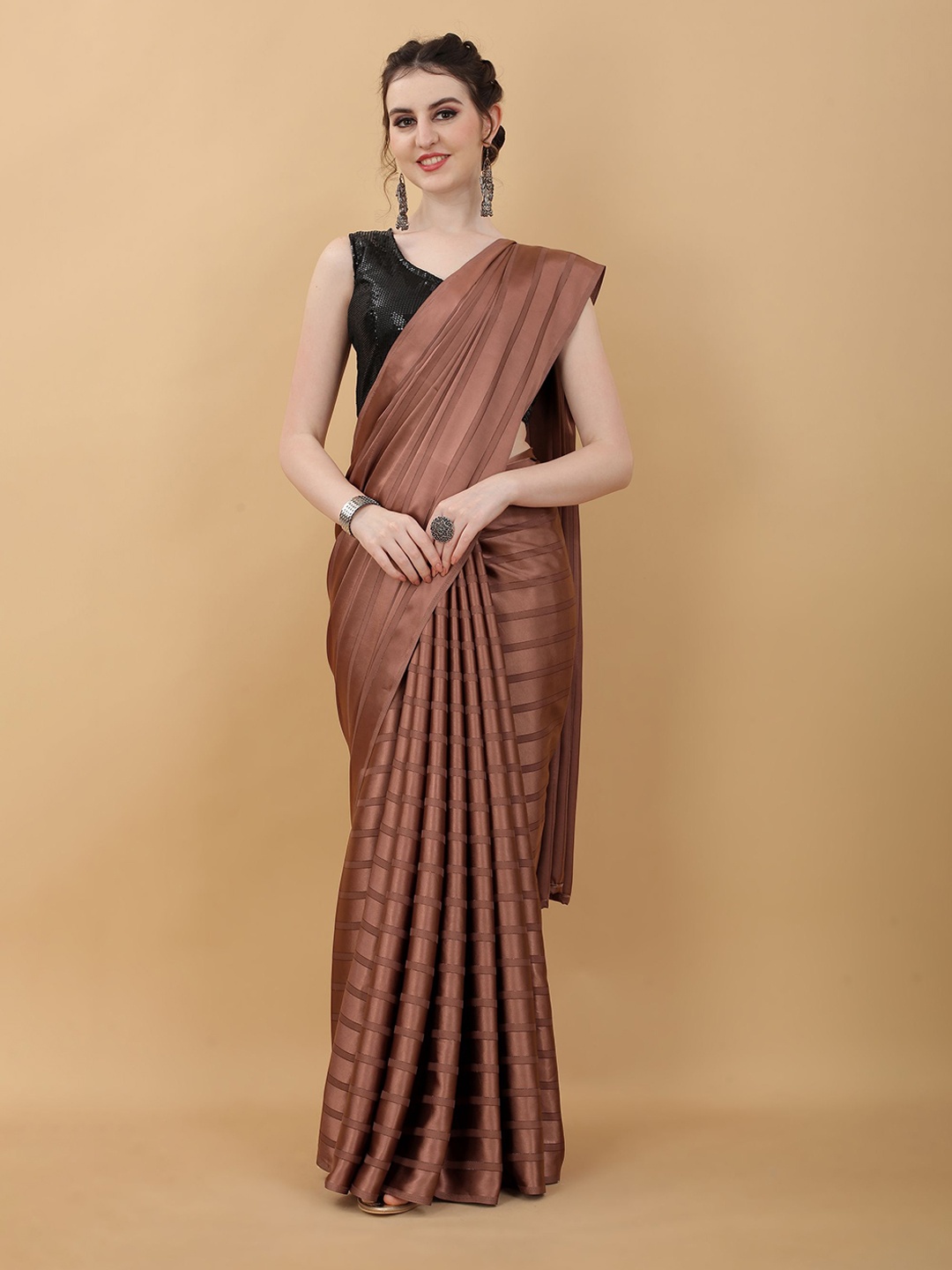 

kasee Brown Striped Saree