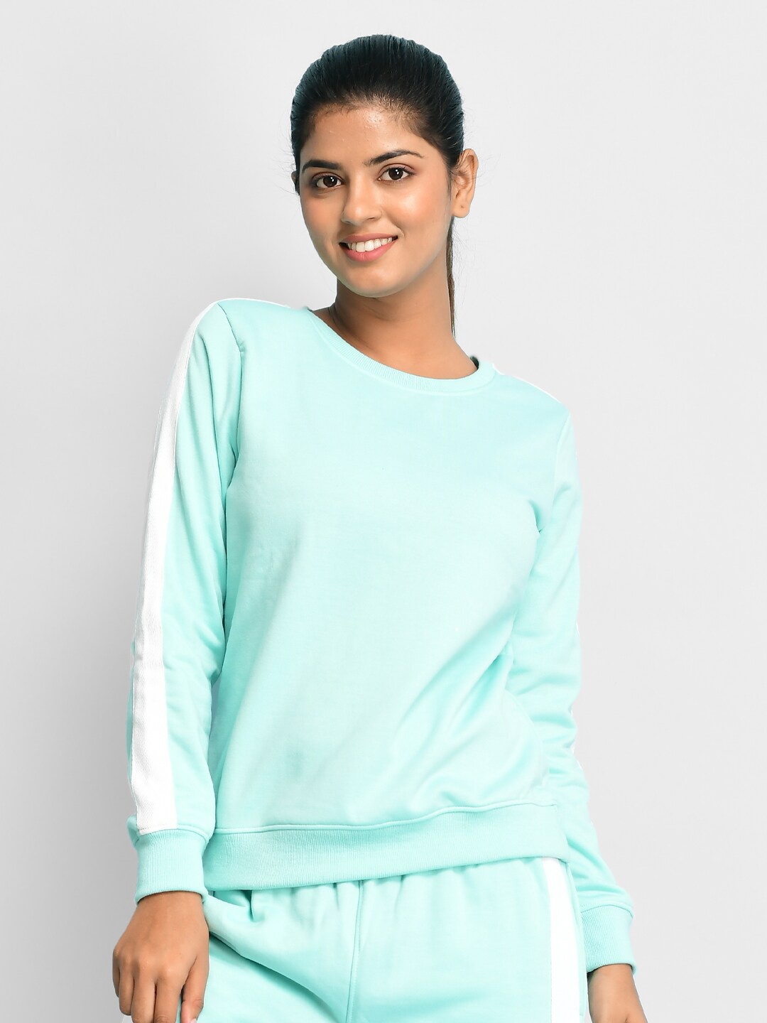 

Athlizur Women Sea Green Fleece Sweatshirt