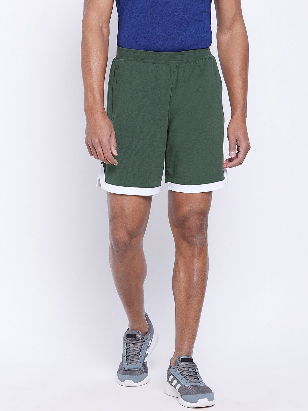 

UNPAR Men Green Outdoor Sports Shorts