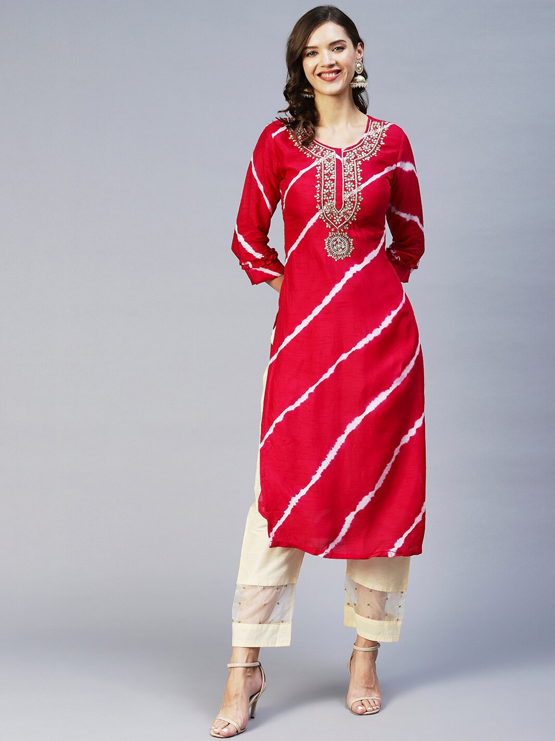 

FASHOR Round Neck Yoke Design Leheriya Printed Silk Kurta, Pink