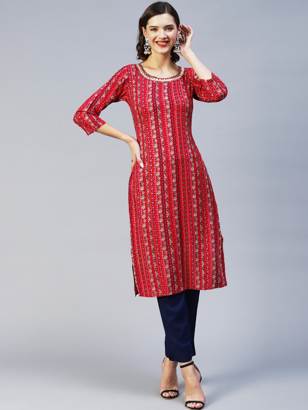 

FASHOR Round Neck Ethnic Motifs Printed Straight Fit Kurta, Red