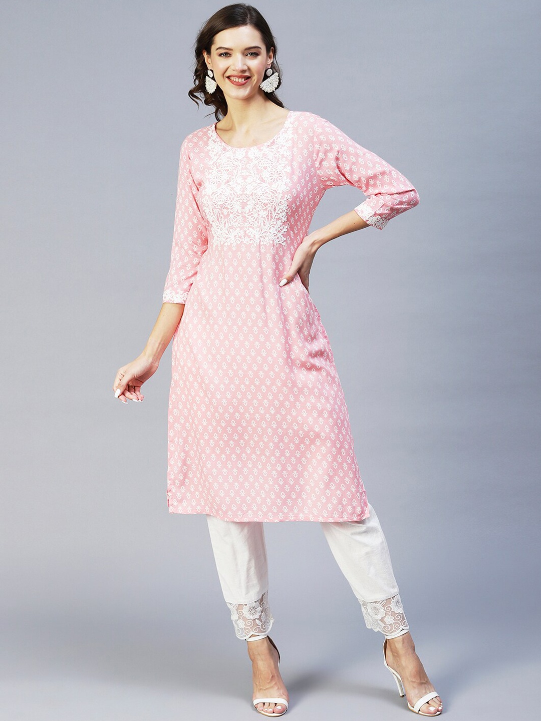 

FASHOR Round Neck Ethnic Motifs Printed Thread Work Pastels Straight Fit Kurta, Pink