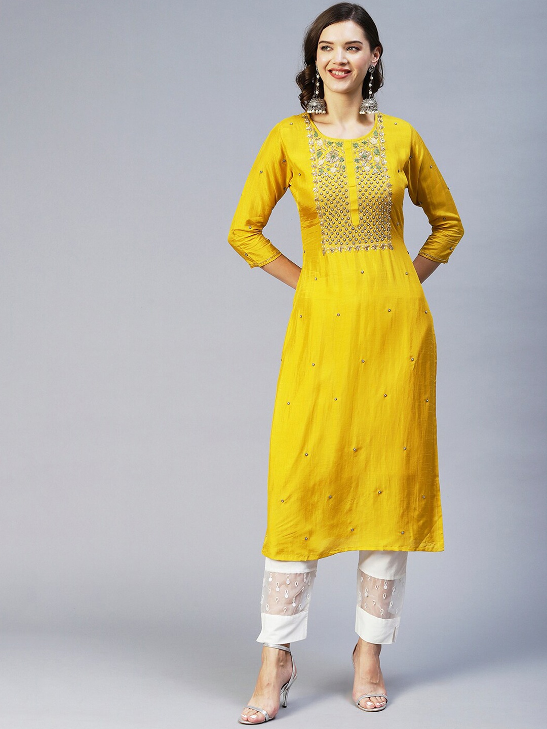 

FASHOR Floral Embroidered Beads and Stones Kurta, Yellow
