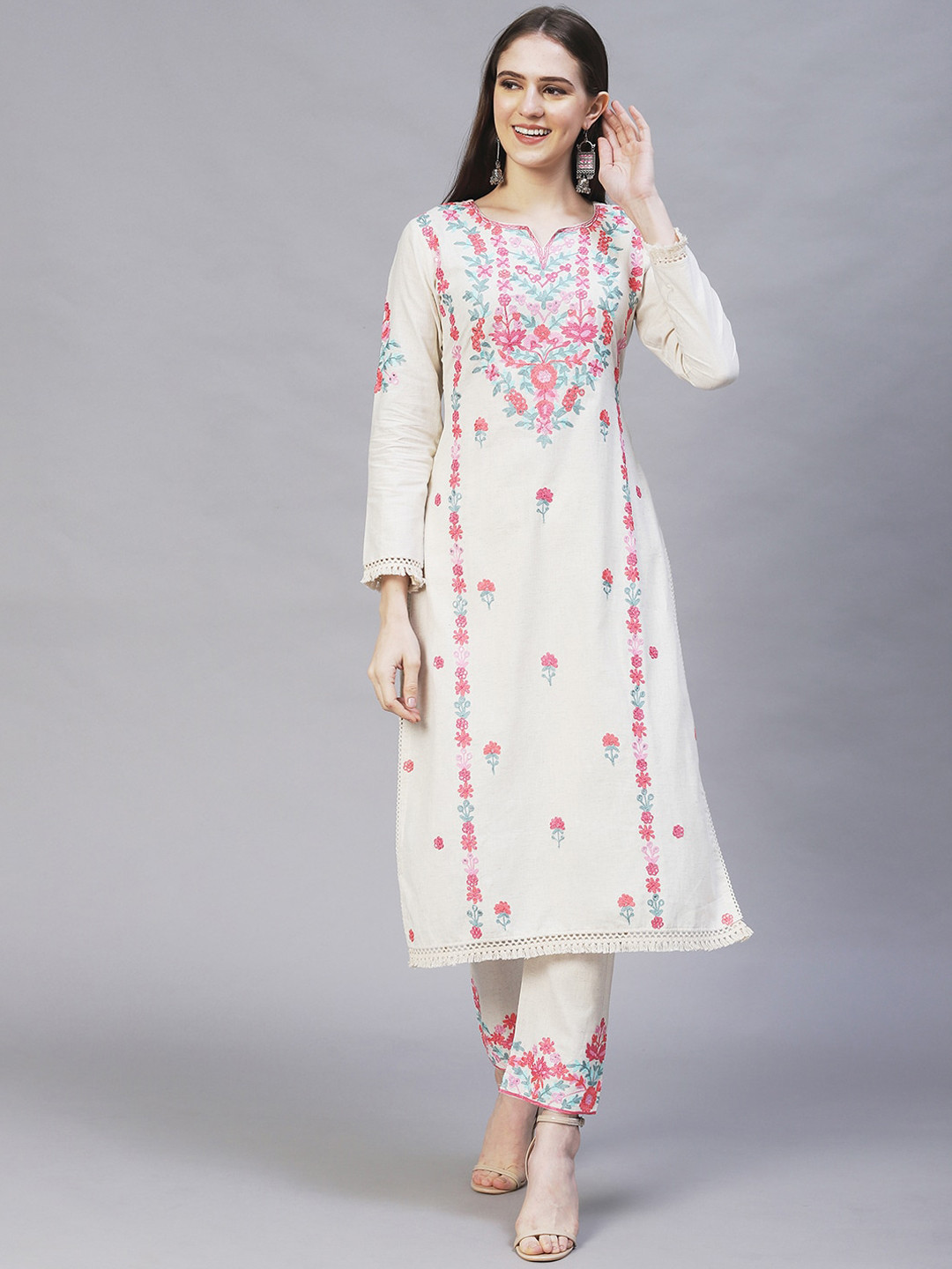 

FASHOR Women Off White Floral Embroidered Pure Cotton Kurta with Trouser Set