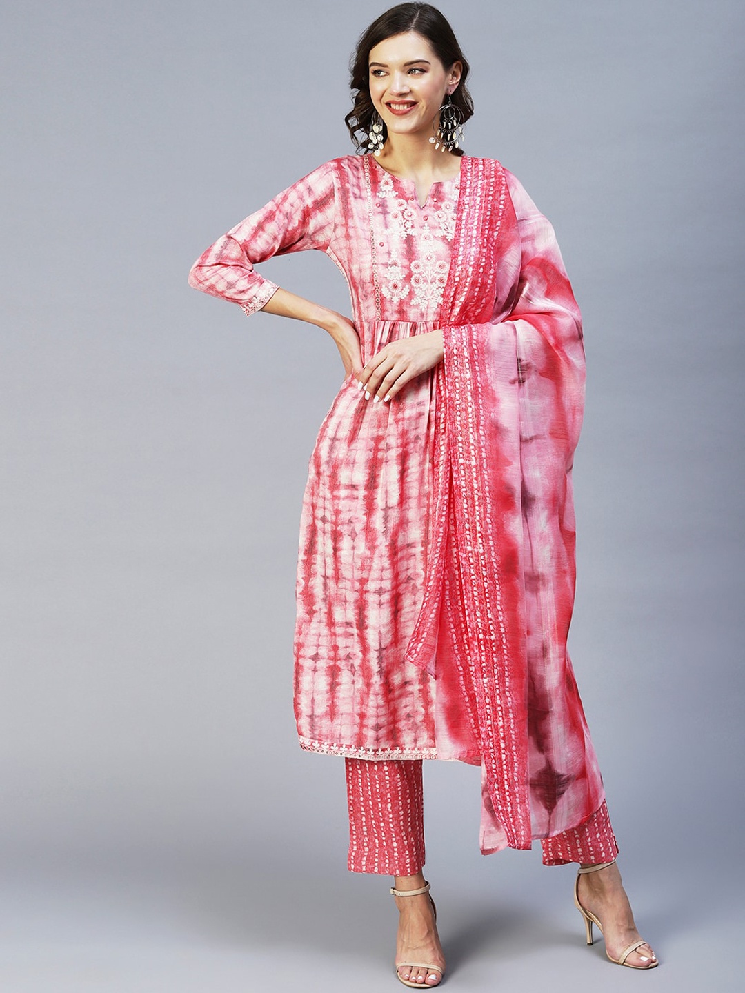 

FASHOR Women Pink Floral Embroidered Sequinned Kurta with Trousers & With Dupatta