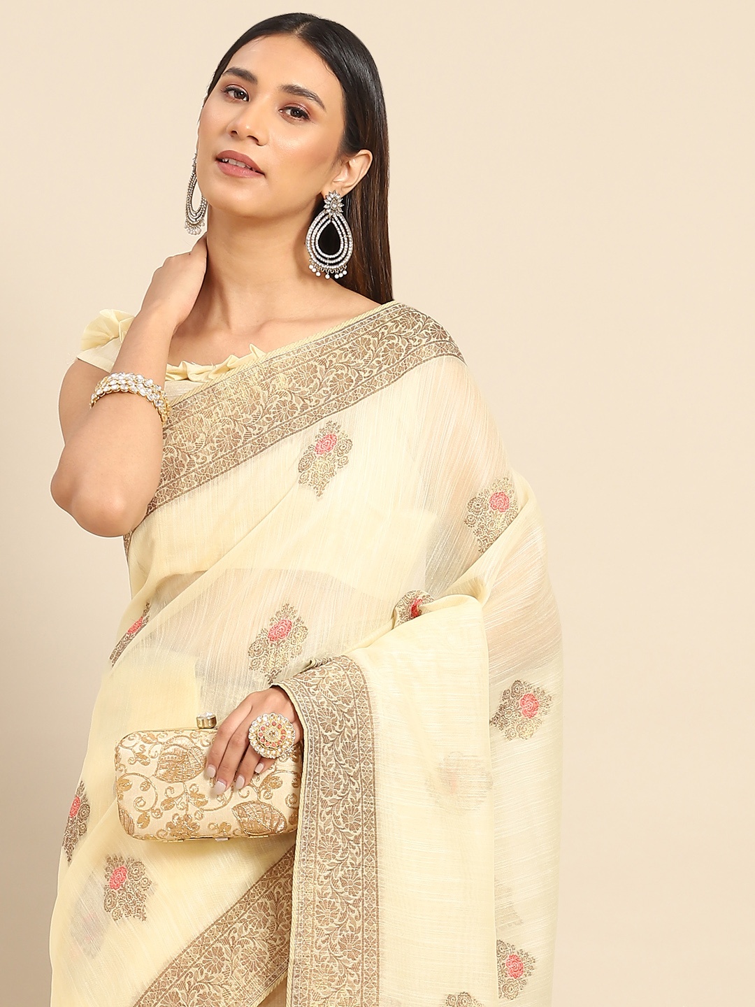 

Anouk Cream-Coloured & Gold-Toned Ethnic Motifs Silk Blend Banarasi Saree