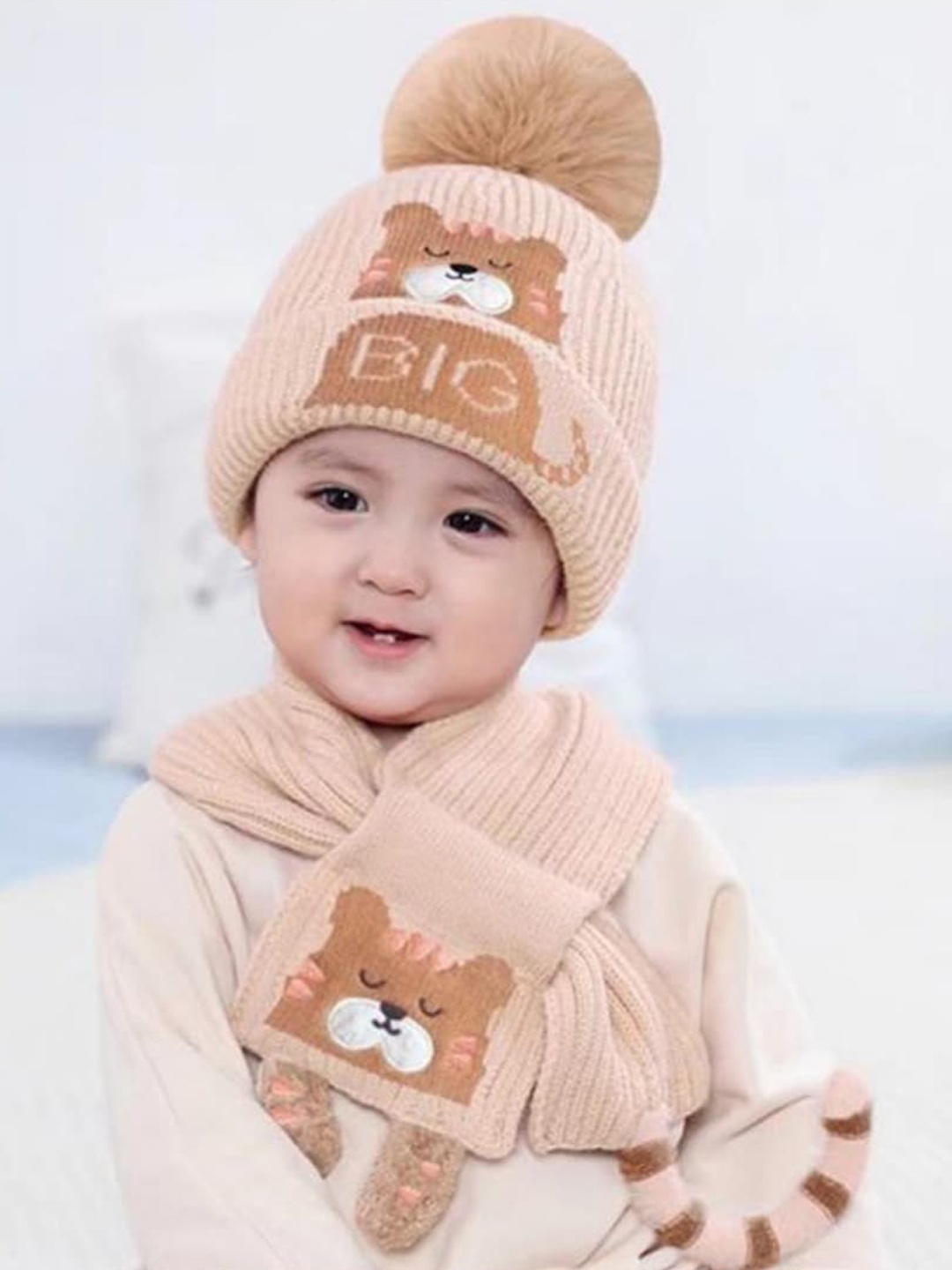 

Little Surprise Box LLP Kids Cream-Coloured Self-Design Woollen Beanie With Mufflers
