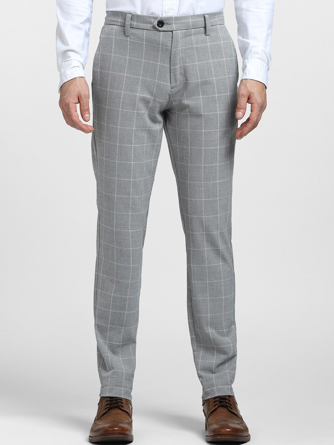 

Jack & Jones Men Grey Checked Trousers
