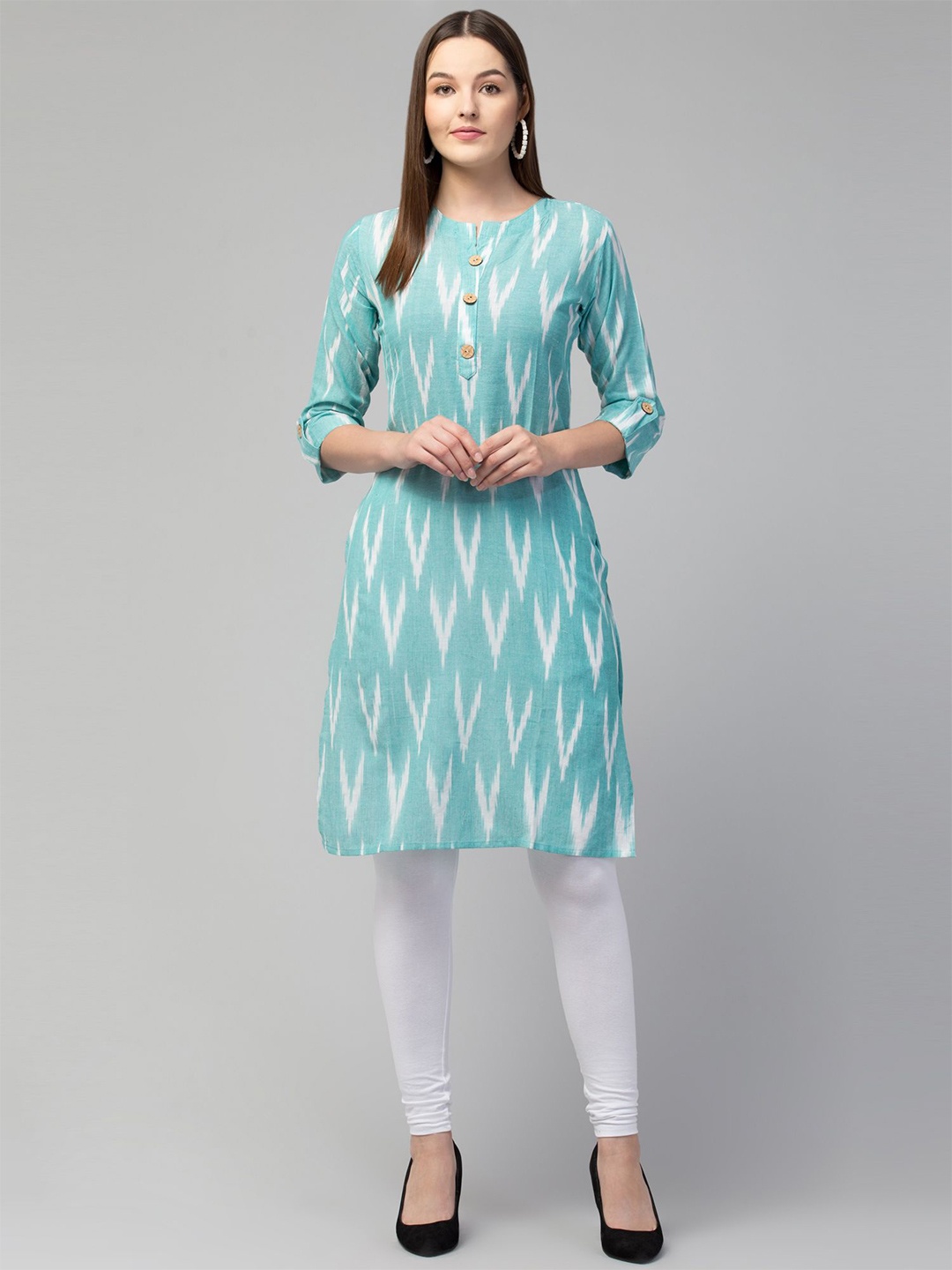 

Apraa & Parma Women Blue & White Chevron Pure Cotton Kurta