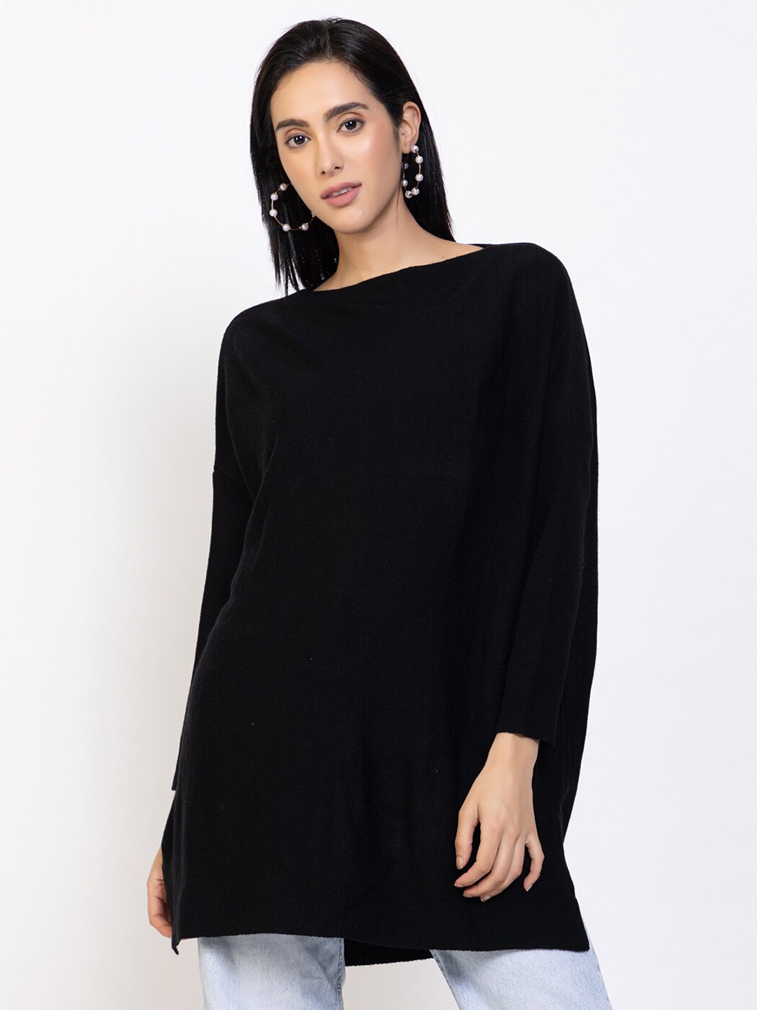 

Species Women Black Pullover